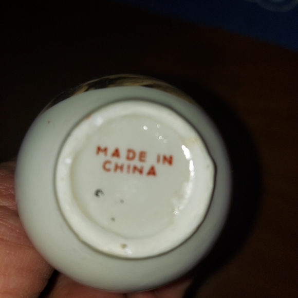 Mini Handpainted Vase - Picture 5 of 5